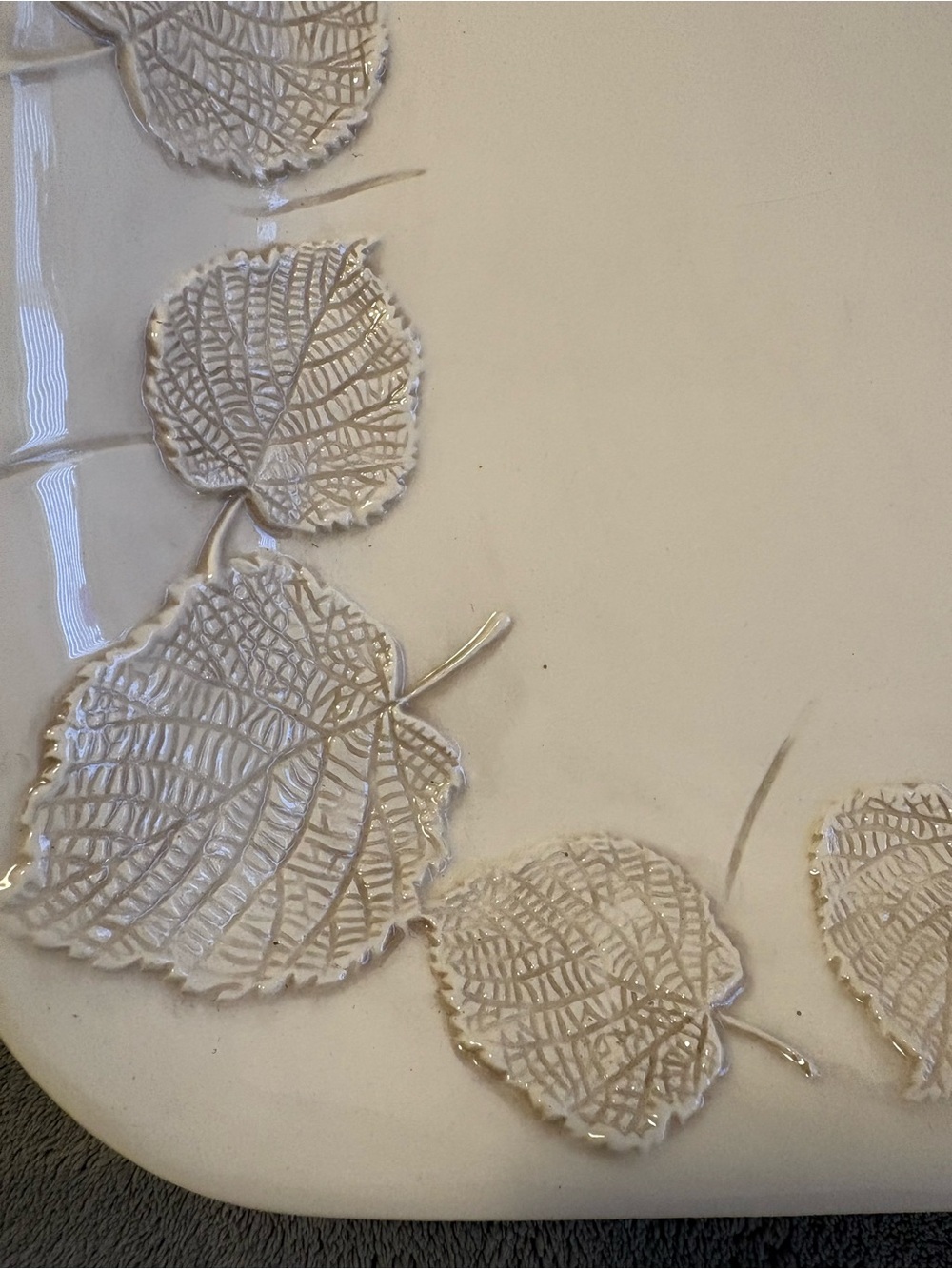 Large ceramic leaf meat platter - Picture 5 of 5
